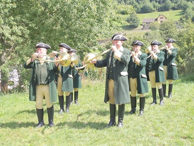 Greifvogelparvorce – Alfons Leuthe