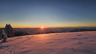 Sonnenaufgang am Belchen – Gerald Nill